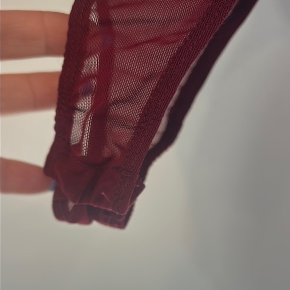 Lulu’s plunging v neck drape Sequin Burgundy One Piece bodysuit women’s medium - Picture 6 of 10